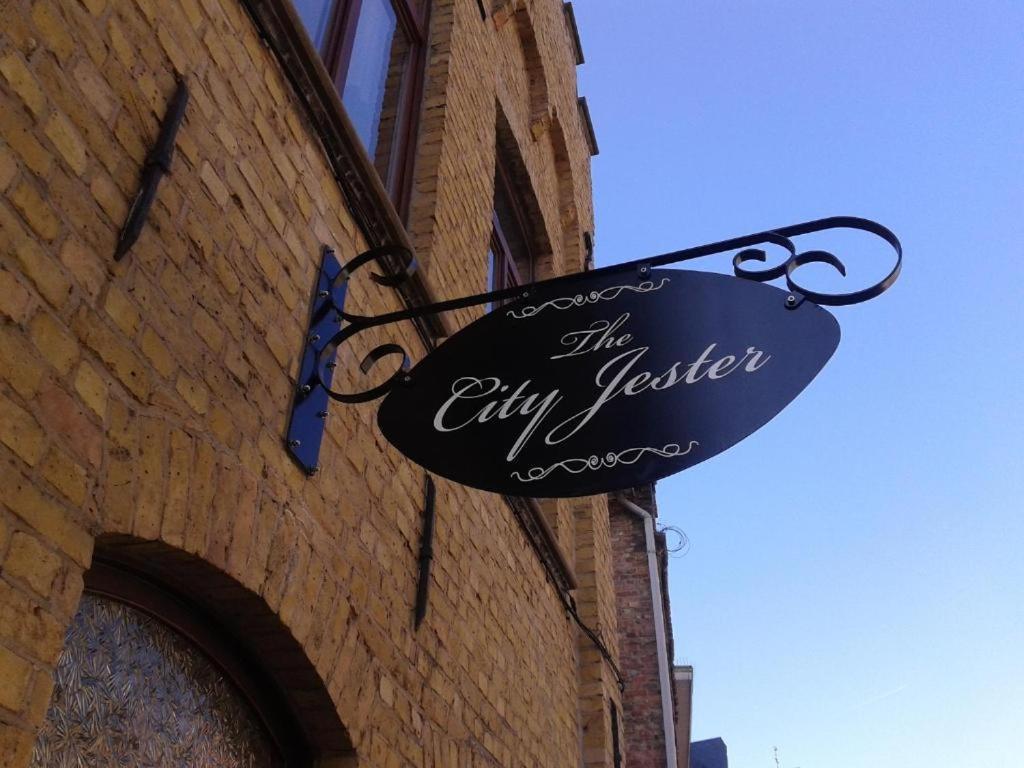 The City Jester Ieper Eksteriør billede
